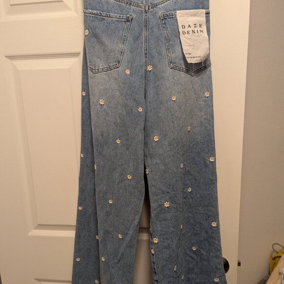 Daze Far Out High Rise Wide in Daze-Y - Picture 5 of 11